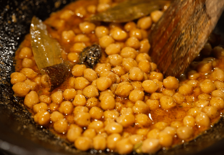Add chana to the spices